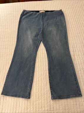 Soft Surroundings Flare Wide-Leg  Faded Blue Jeans w/Full Wide Elastic Waist